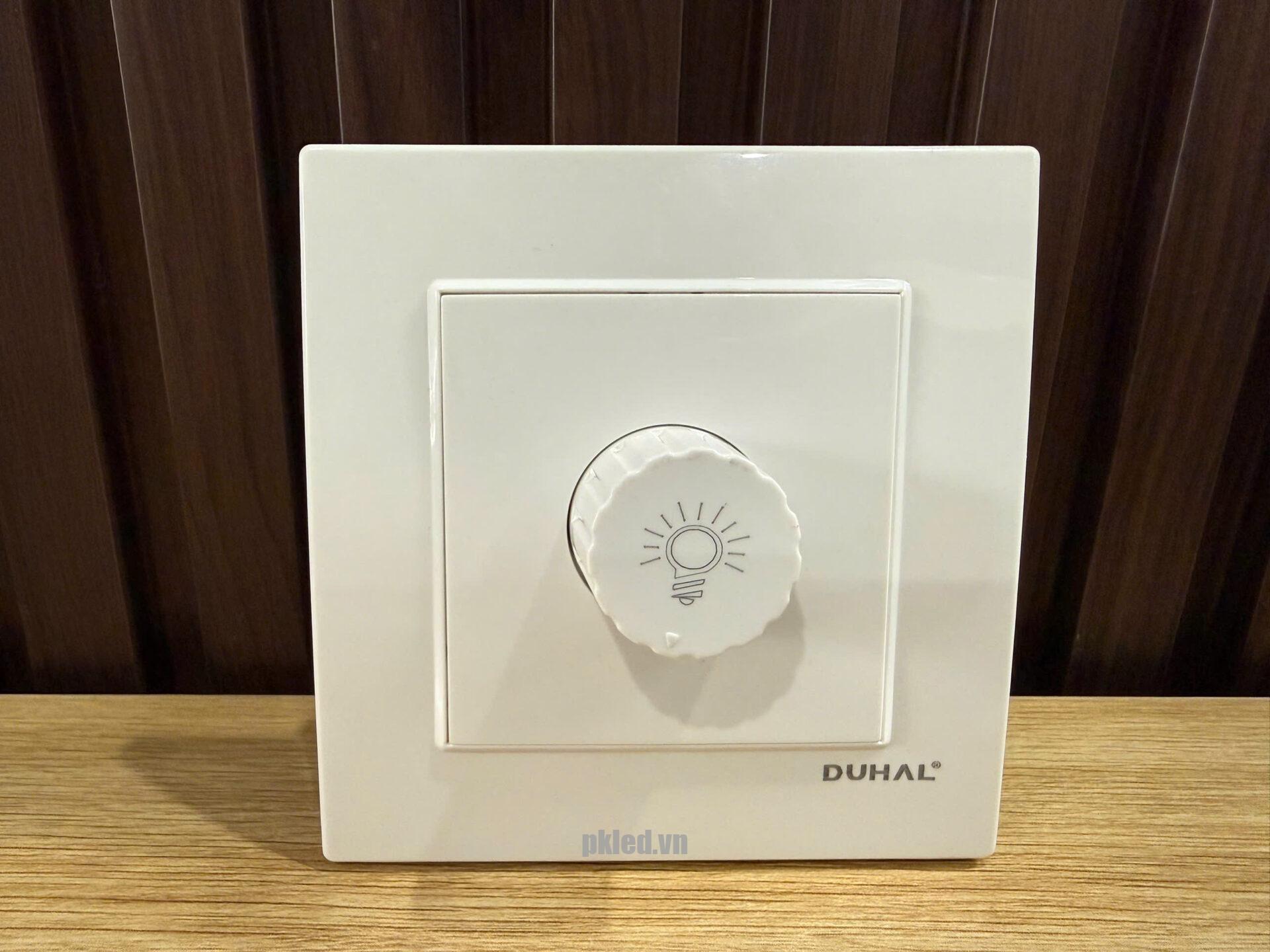 Dimmer dùng cho đèn mã C1A657 Duhal